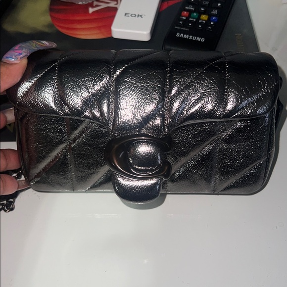 Coach metallic Tabby wristlet - Picture 4 of 12